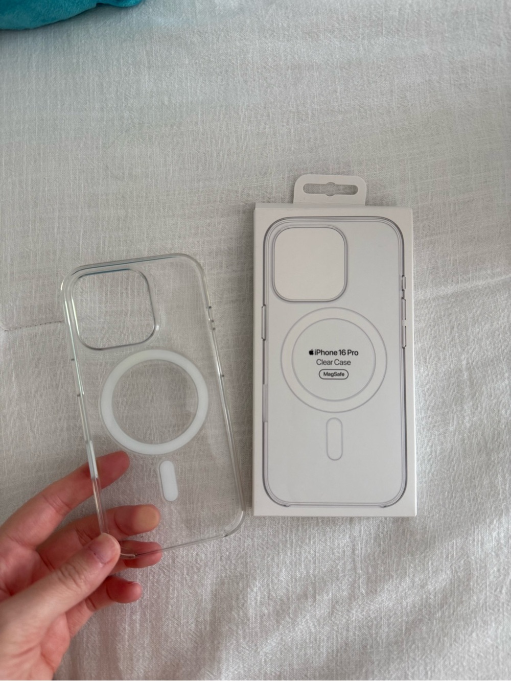 Apple iPhone 16 Pro clear case